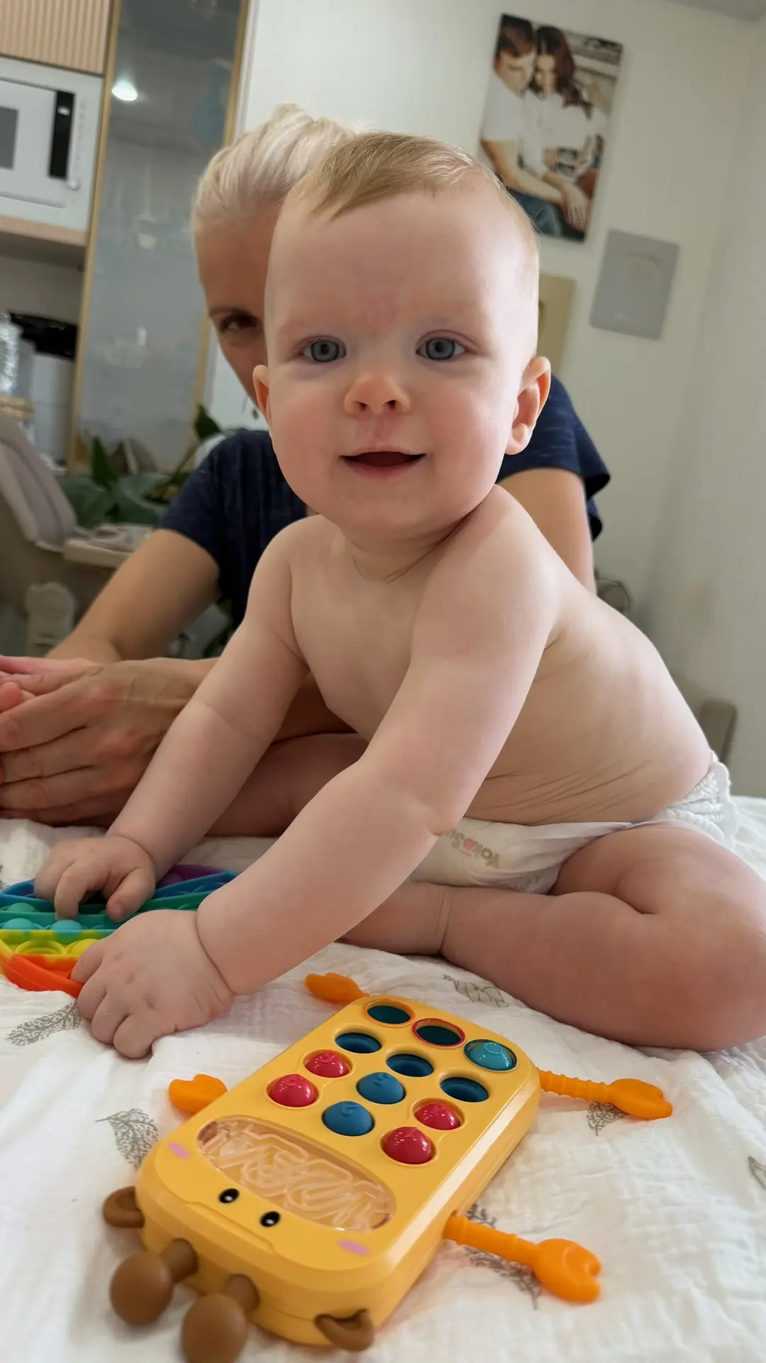 Сегодня хочу поделиться с вами про наш опыт с массажем для Саши👶