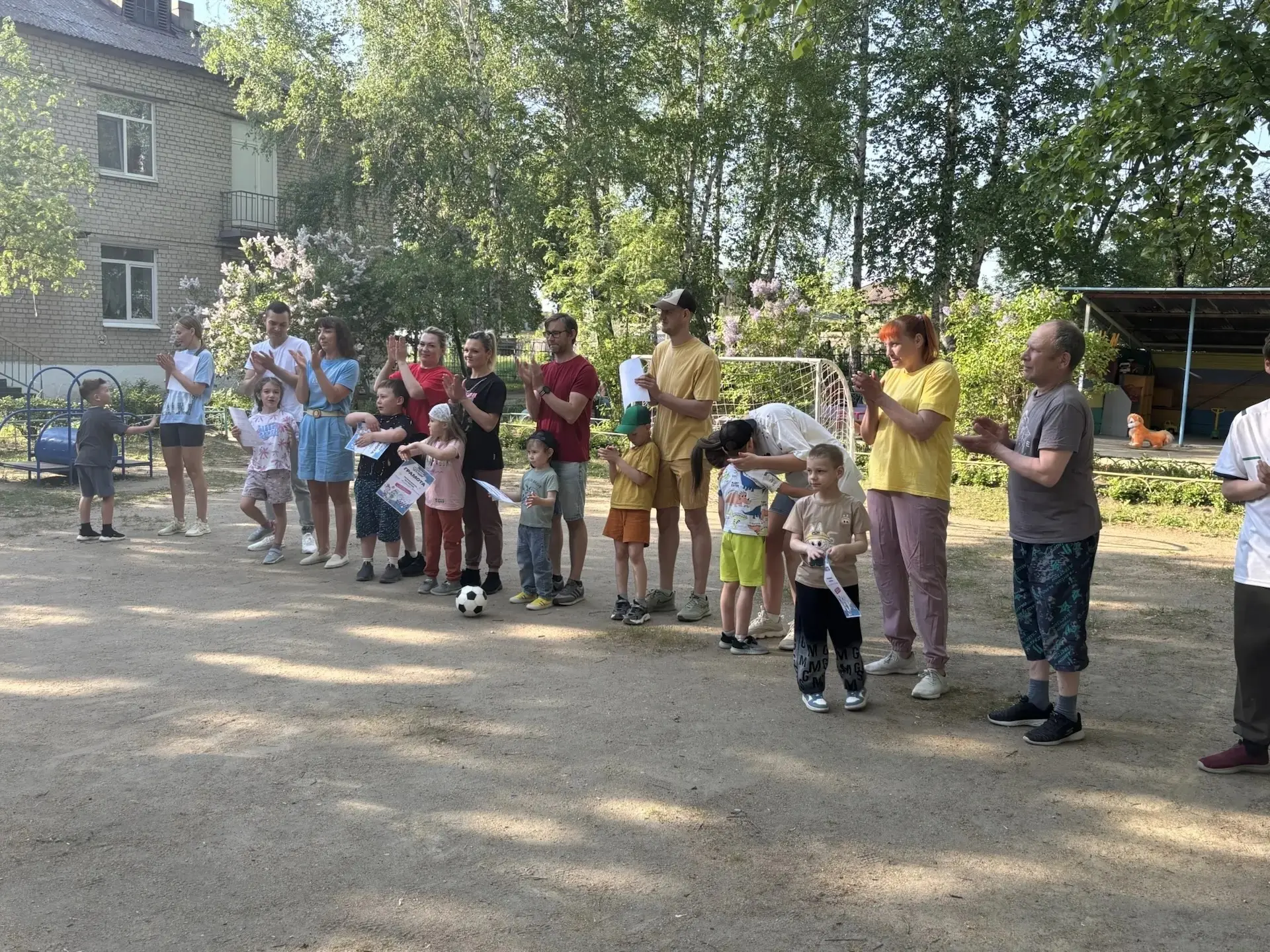 🌟 А также состоялся захватывающий футбольный матч среди родителей! ⚽️ Это была настоящ...