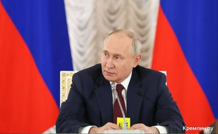 Владимиру Путину сегодня исполнилось 74 года