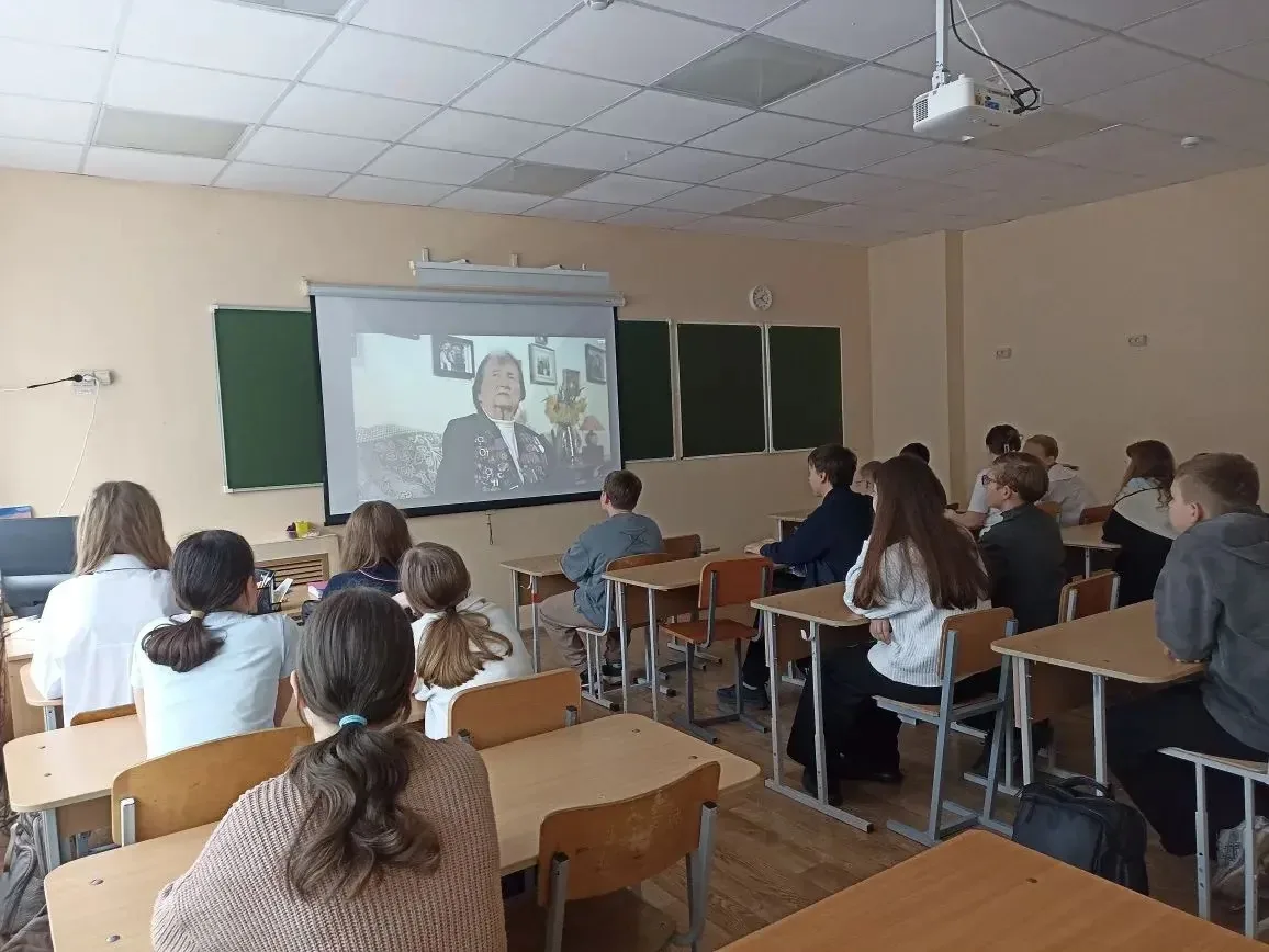🎵 «Когда поют солдаты…»  Сегодня, 4 мая, в 6 «В» прошёл Разговор о важном, посвящённый военным песня