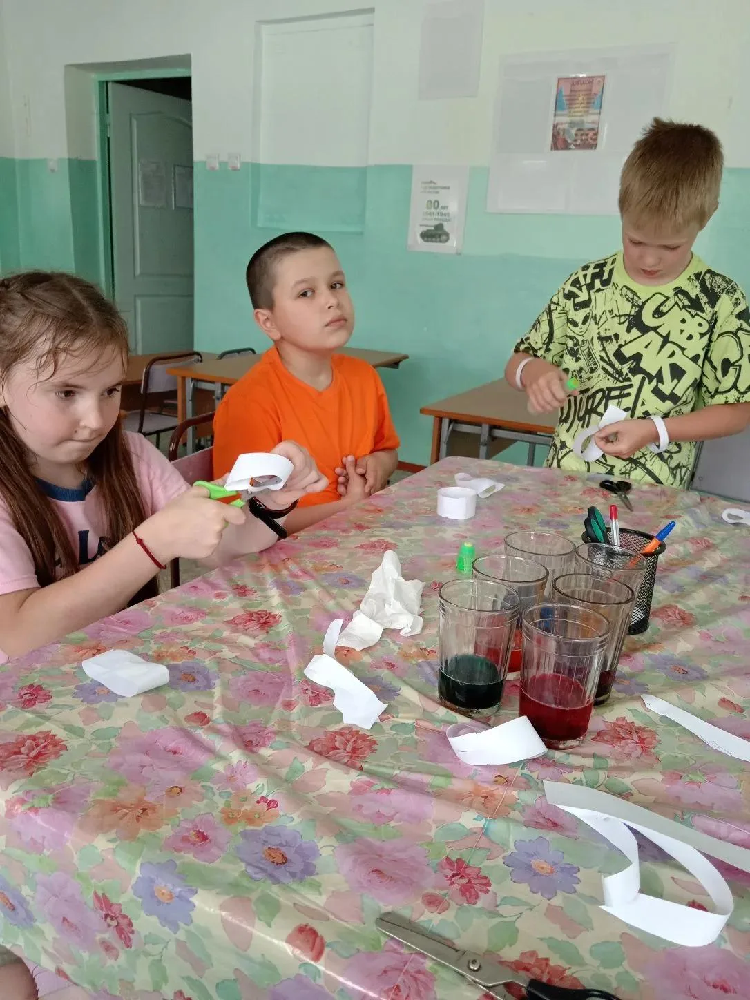 🎉 В кружке «Неизвестное рядом» снова кипит исследовательская работа! 😍

Продолжаем открывать чудес