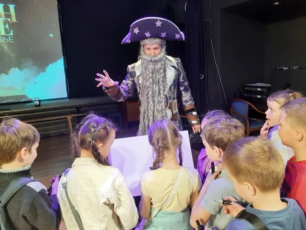 🎭✨ В этом воскресенье учащиеся 1 "В" и 2 "Д" классов посетили МУЗЫКАЛЬНЫЙ ТЕАТР! 🎶   Ребята получили