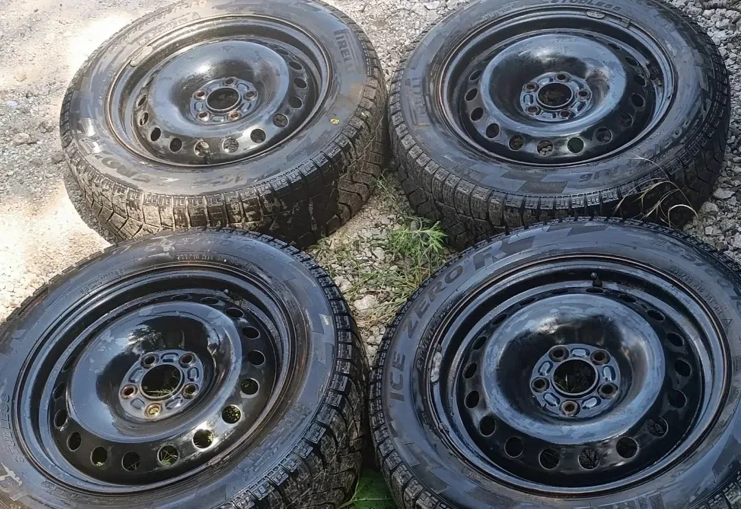 Продам диски р16 5*108 ет50, стояли на форд фокус с-мах, цена 10.000₽
