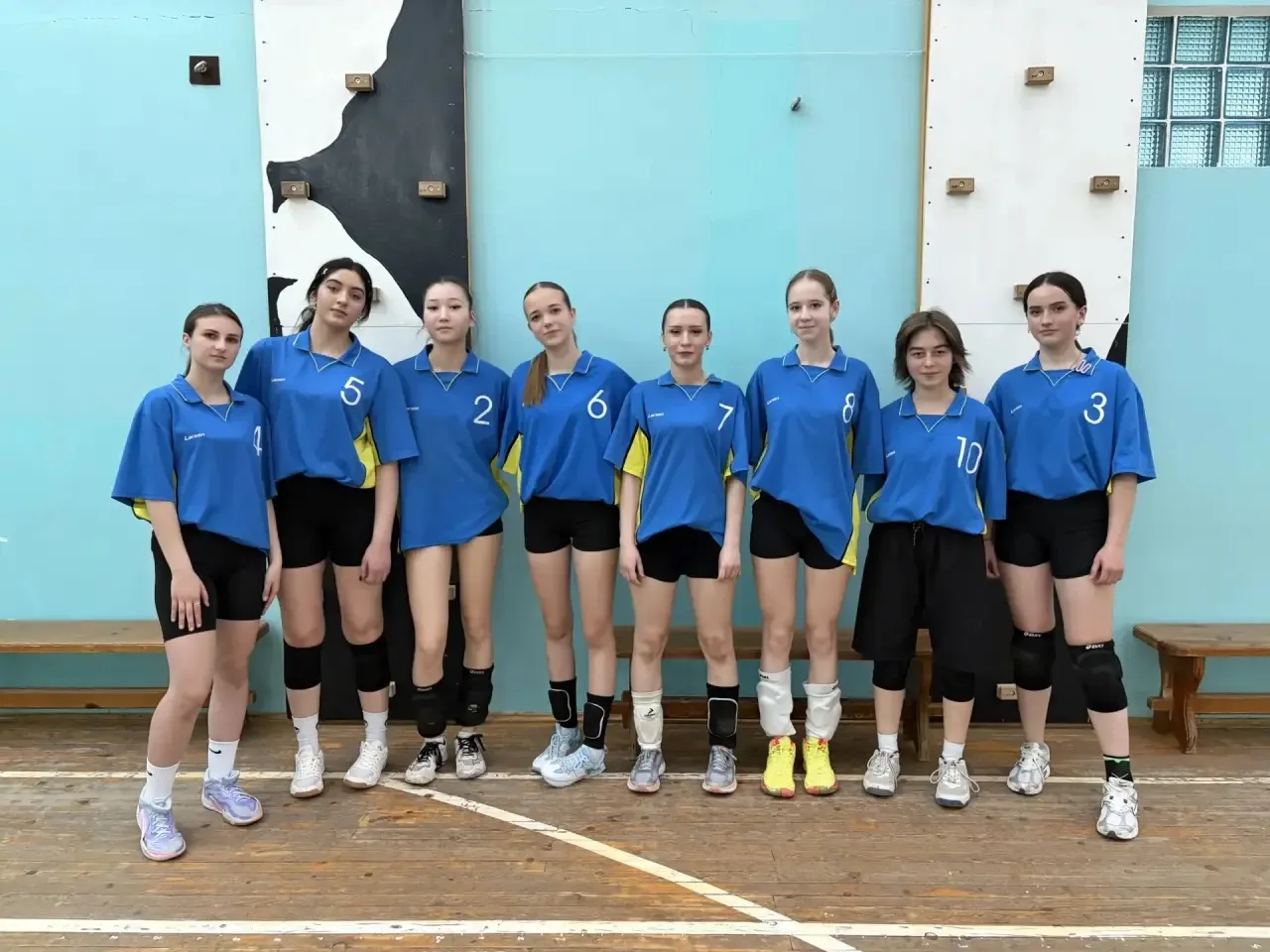 🏐 Поздравляем с бронзовым успехом на турнире по волейболу!  Недавно наши ученики приняли участие в с