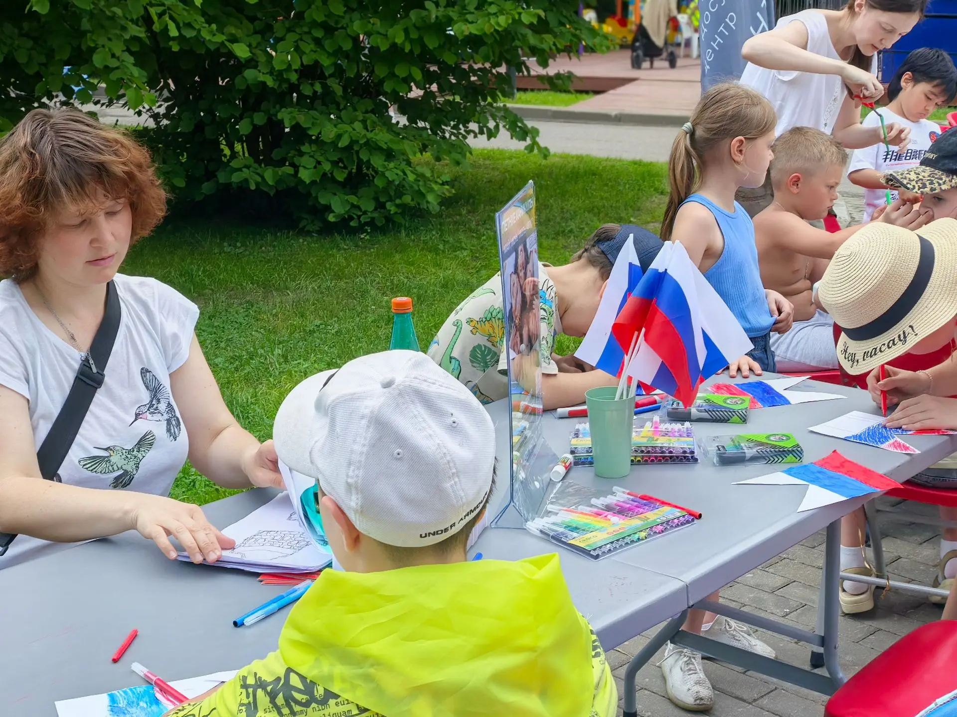 🇷🇺 «Вместе — мы сила»: как Тёплый Стан отметил День России в зоне отдыха «Тропарёво»
В зоне отдыха