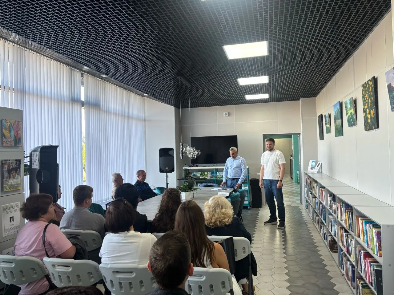Библиотека, Дом культуры, киноцентр «Смена» — это люди, которые держат культурную жизнь...