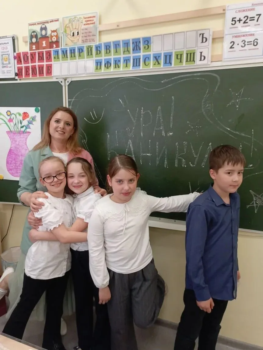 Вот и пролетел второй учебный год — год открытий, удивительных формул и больших историй на переменах