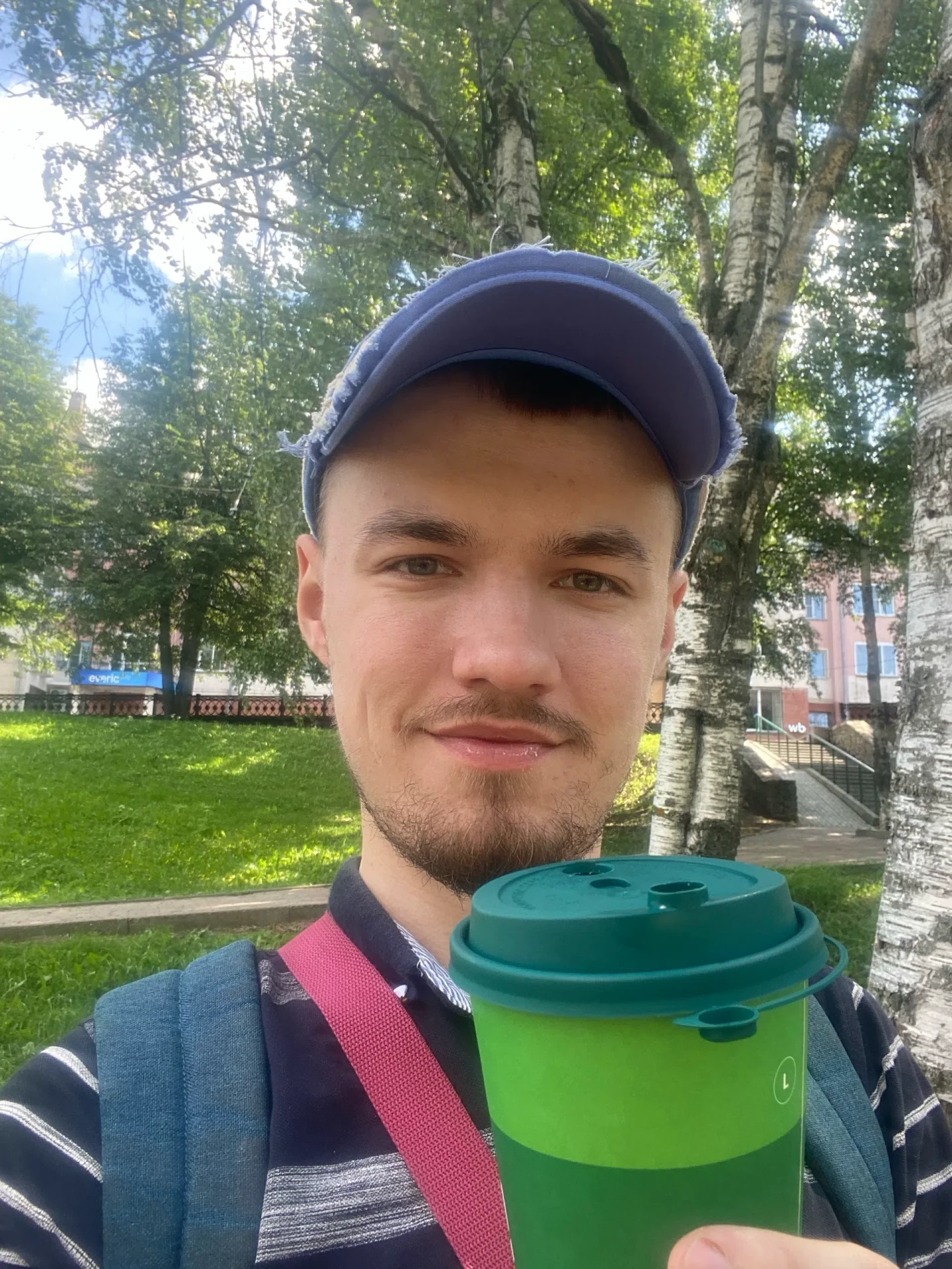 Привет из Кирова. 
Парк рядом с работой.