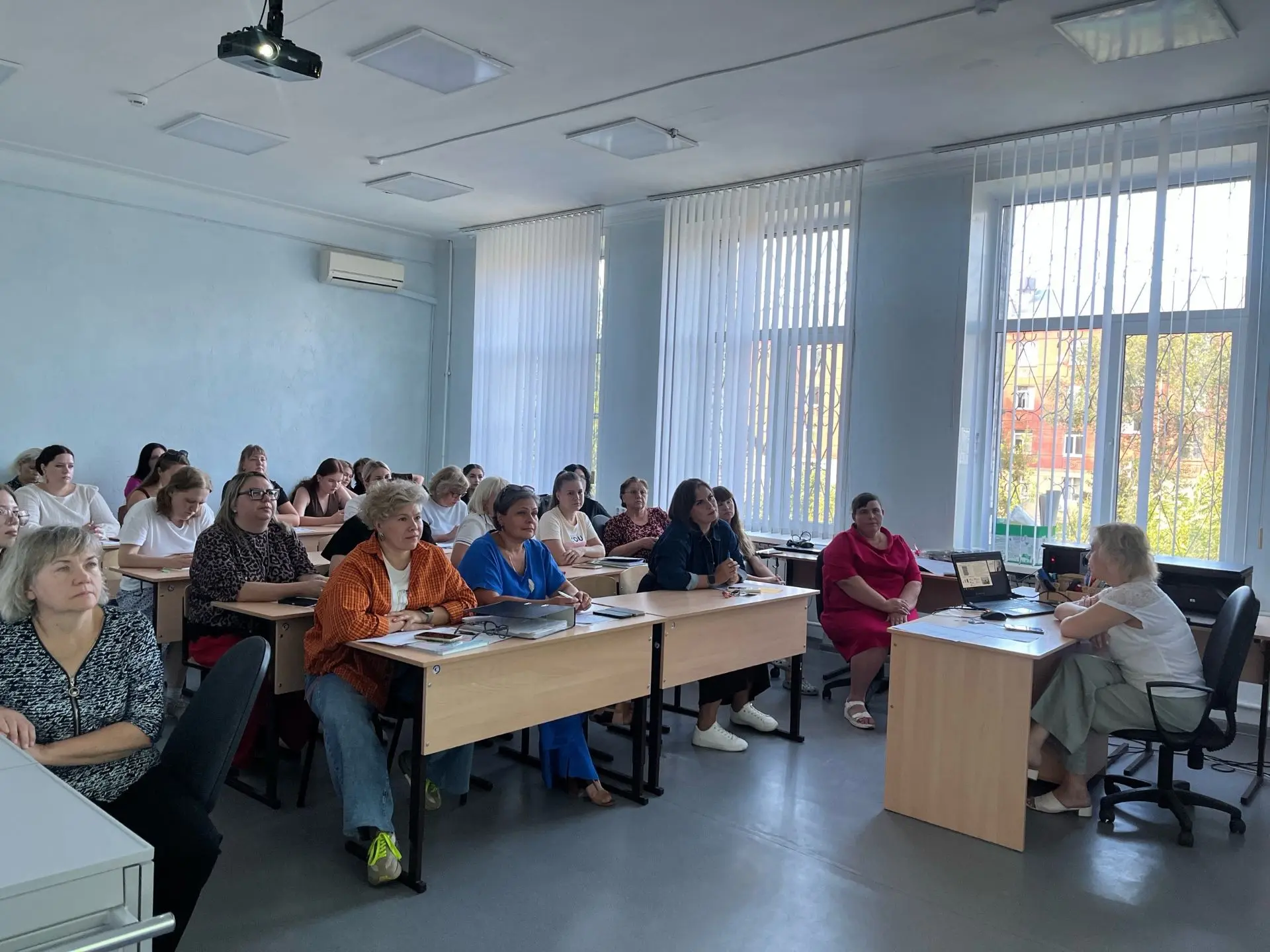 Сегодня в школе прошёл традиционный педагогический совет, посвящённый старту итогового ...