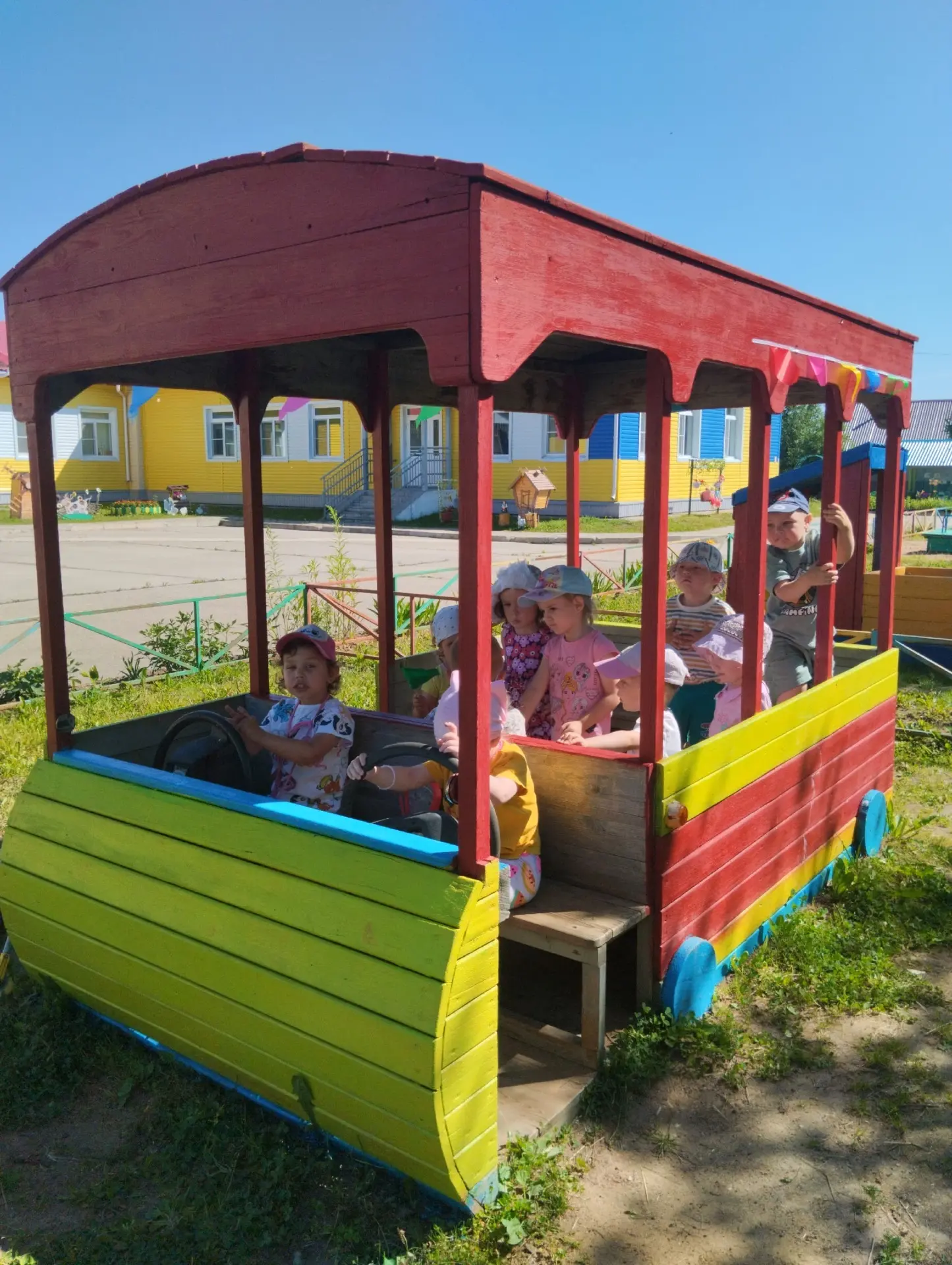Безопасность начинается с детства!