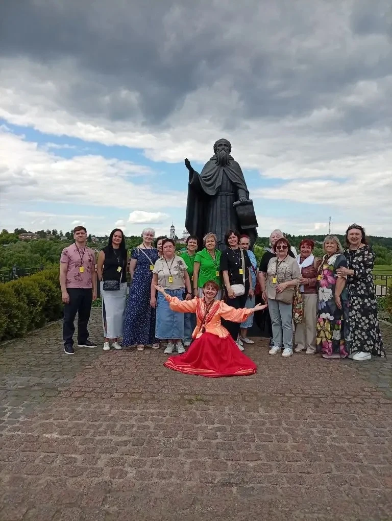 🚍✨ Вчера, 3 июня, наш педагогический коллектив и члены профсоюза отправились в насыщенную экскурсио