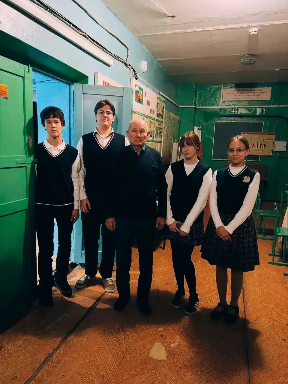 💐 Тепло и внимание старшему поколению!