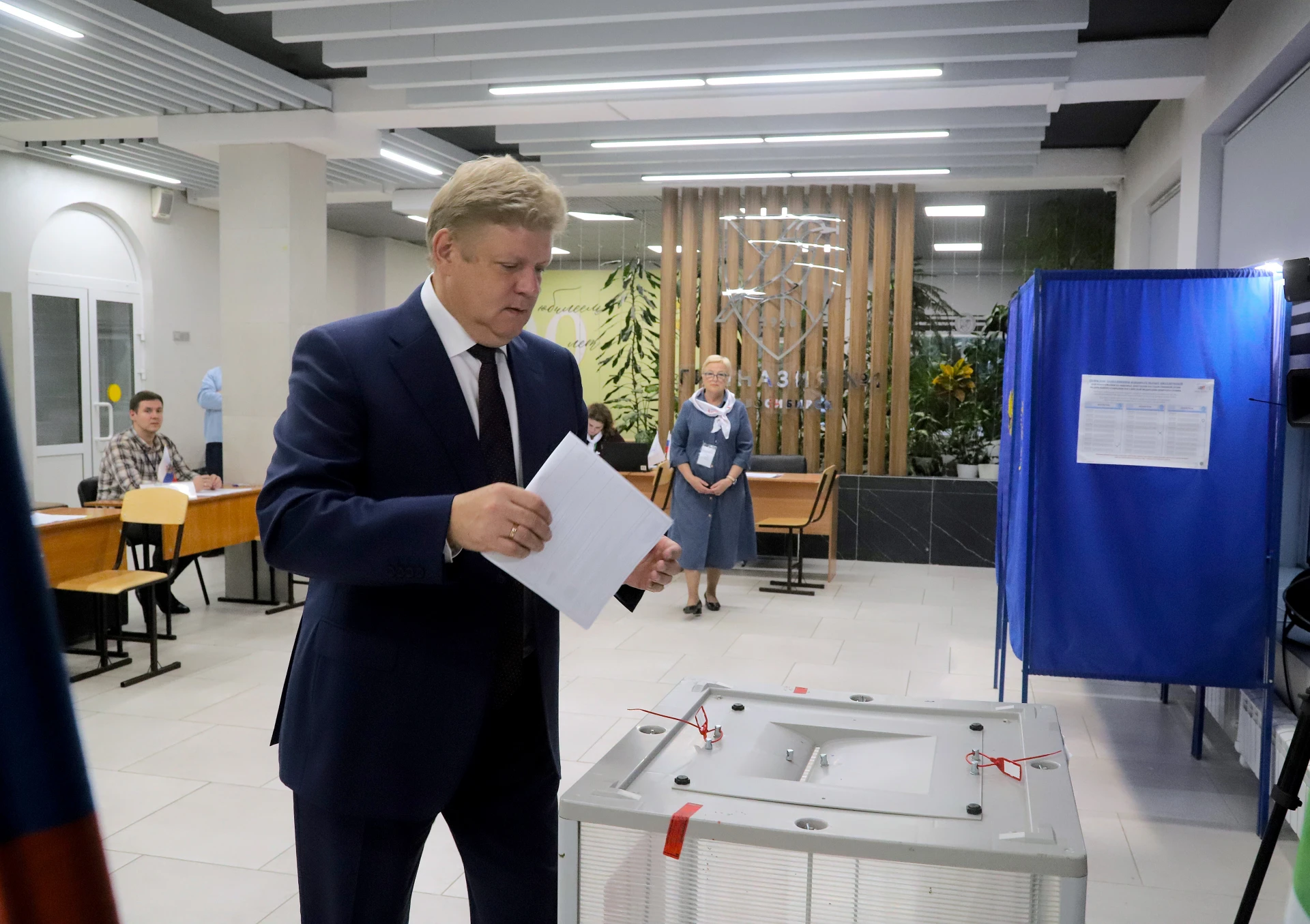 Полпред Президента РФ в СФО призвал всех принять участие в голосовании и сделать ответс...