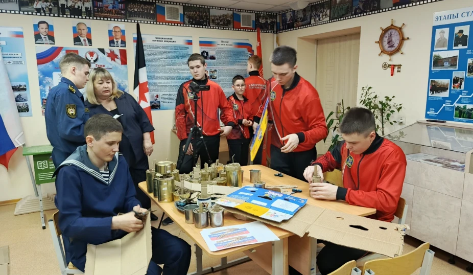 "Тепло наших рук – солдатам на фронт!"