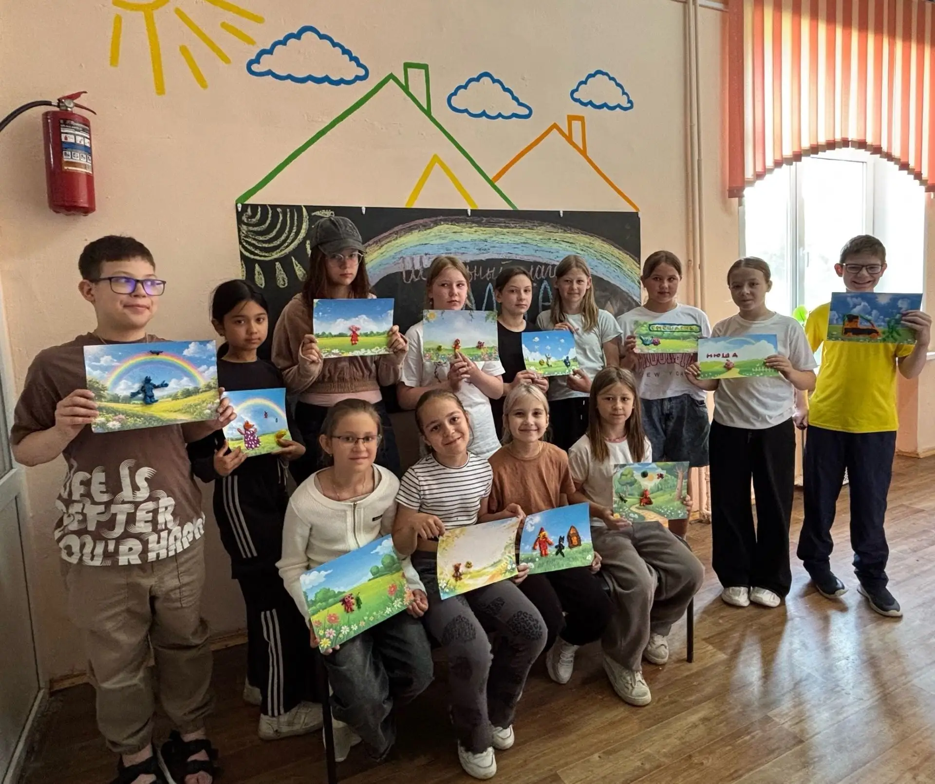 🎨 «Талантливая радуга»: когда в ладошках рождается сказка…

Сегодня в нашем школьном лагере было по