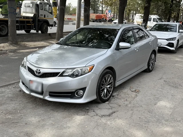 🚗 Toyota 2012