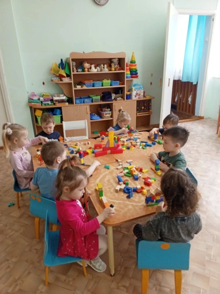 🚀В течение недели с детьми первой младшей группы проводилась тематическая работа на те...