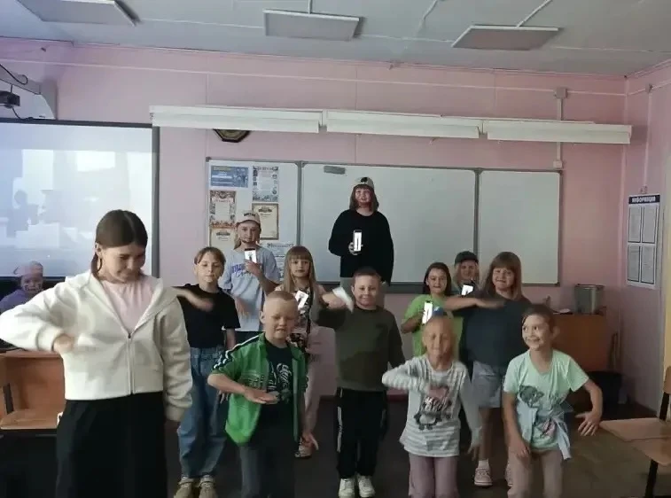 Один в Один: как наши «Непоседы» примерили на себя образы звёзд!

ДОЛ дневного пребывания «Непоседы»