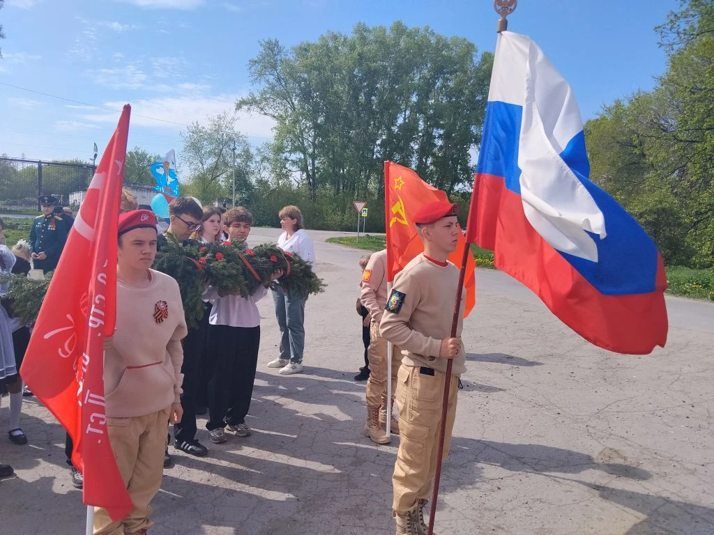 Этот праздник со слезами на глазах!