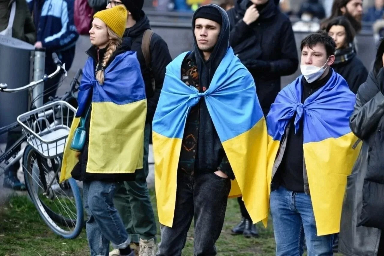 Всех Тарасов на фронт: Литва не будет предоставлять защиту военнообязанным украинцам, к...