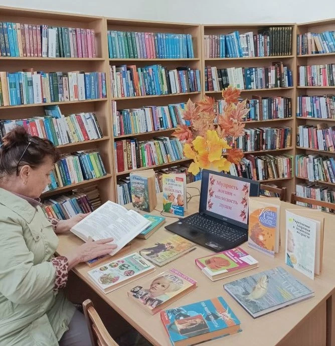 Сотрудники и читатели библиотеки им. В. Маяковского тепло и душевно провели литературно...