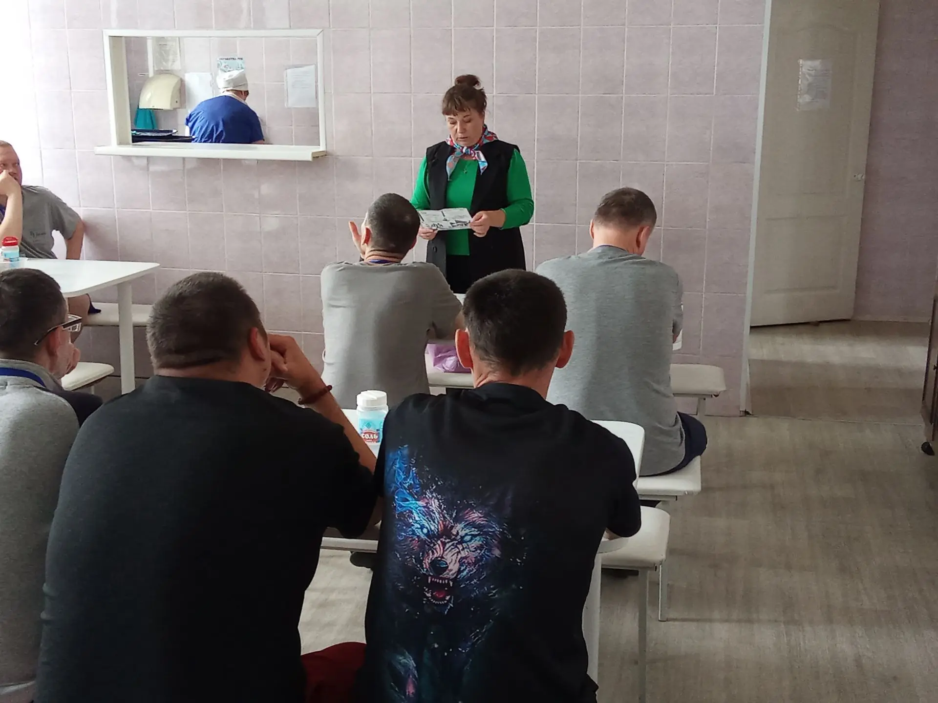📅 10 июня 2026 года специалисты Карпинского центра занятости провели выездное мероприятие для гражд