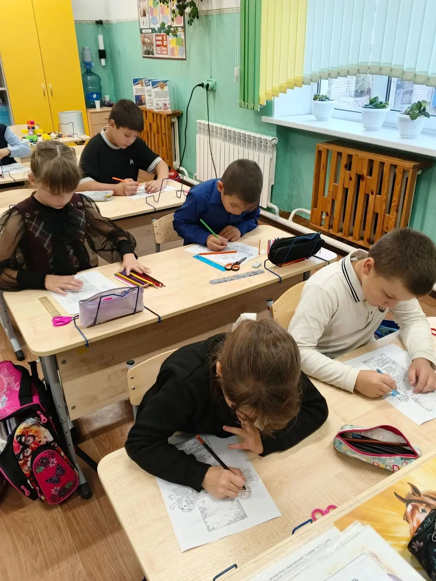👵👴Сегодня,в Международный день пожилого человека в  3 классе прошло тёплое и душевное...