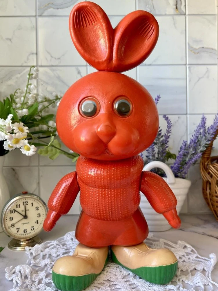 Крупный целлулоидный заяц ❤️