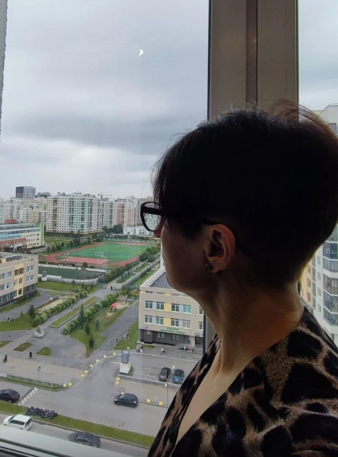 Вчера у всех был праздничный день - белые рубашки, цветы, торжественные линейки. У меня...