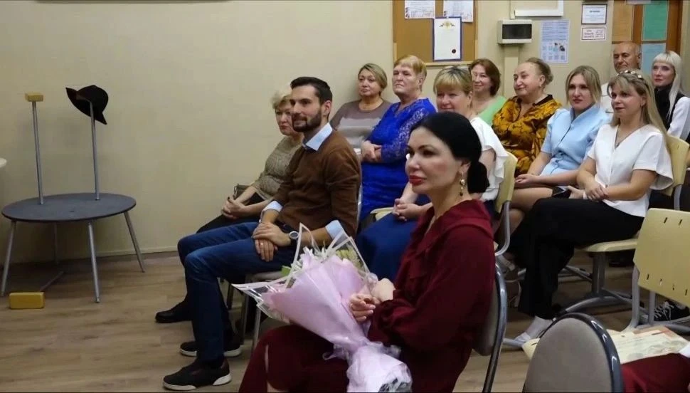 ПРОФЕССИЯ ПЕДАГОГА — НЕ ПРОСТО ТРУД, А ПРИЗВАНИЕ В школе №3 отпраздновали День учителя ...