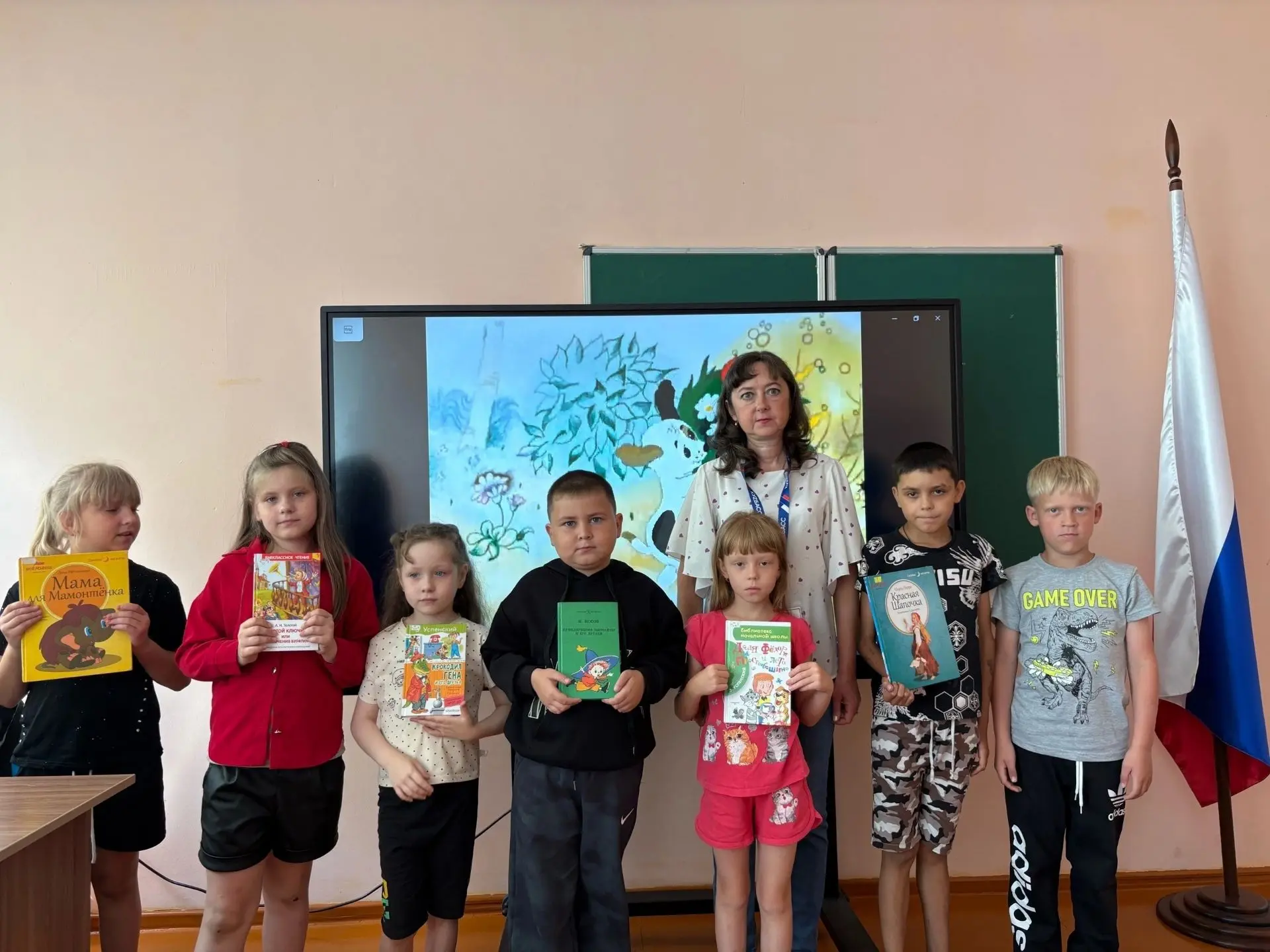 От книги — к экрану! 🎬📚 
 
Сегодня в «Городе Счастья» было много открытий! К нам заглянула сотрудн