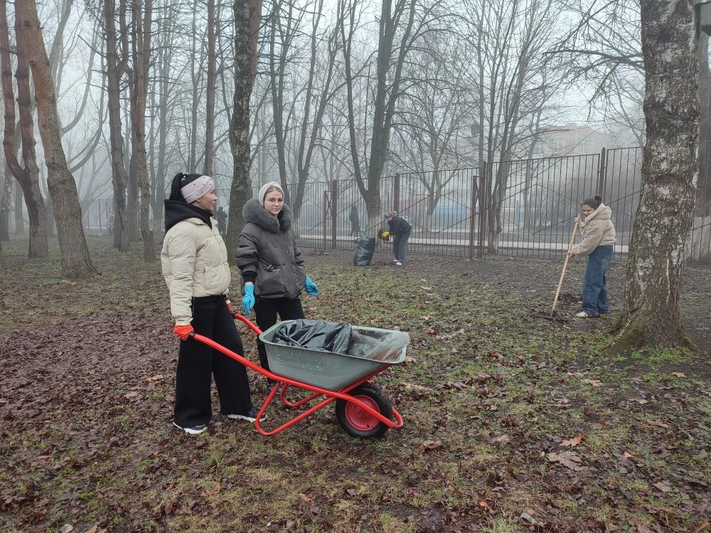 ☔Сегодня, несмотря на непогоду, дружный коллектив учителей нашей школы вышел на общегородской суббот