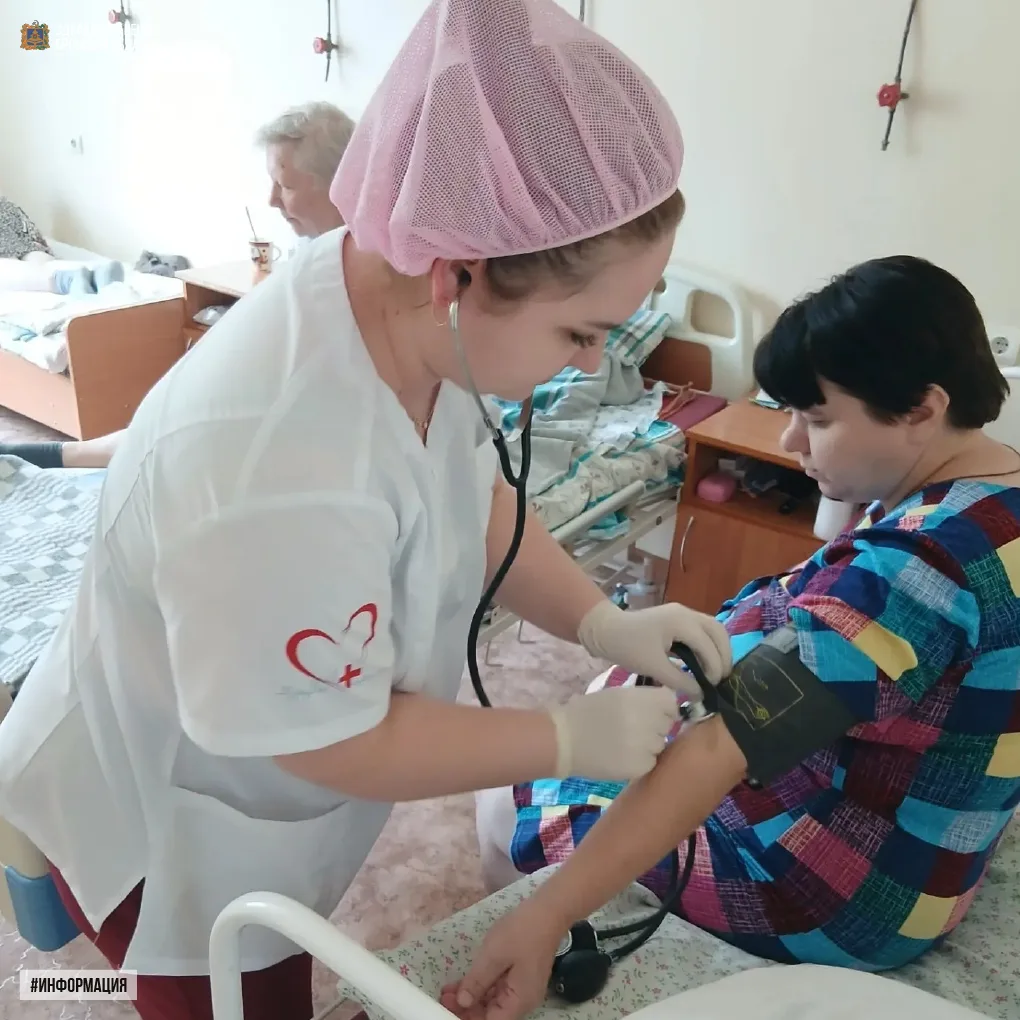 👩‍⚕️👨‍⚕️ В Брянской межрайонной больнице проходят производственную практику новое пок...