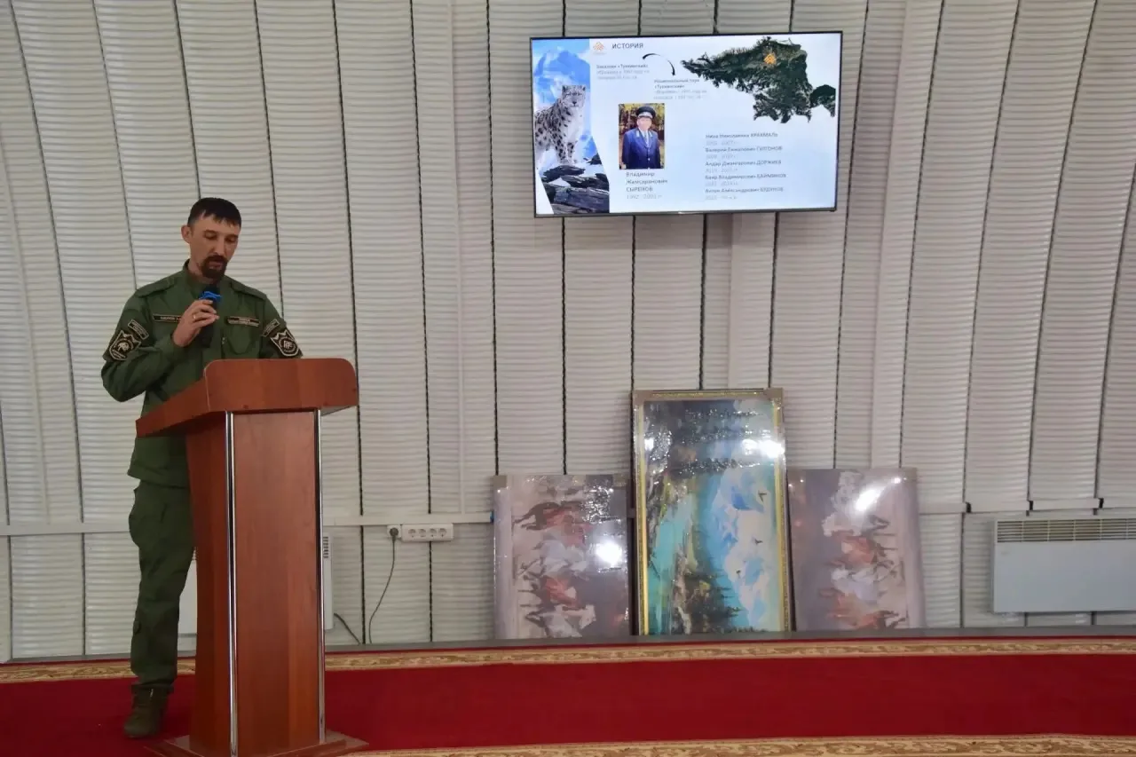 📌В своем докладе Антон Будунов, директор ФГБУ «Национальный парк «Тункинский» подвел итоги 35-летне