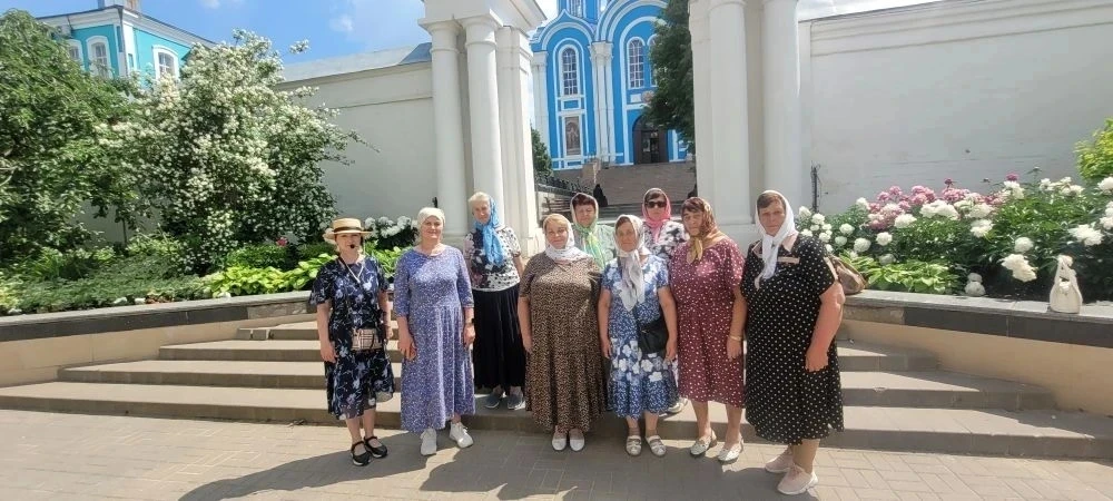 Участники проекта «Липецкое долголетие» вернулись из паломничества в Задонск, город удивительной дух