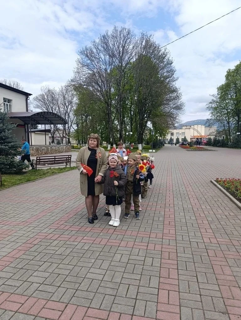В преддверии великого праздника День Победы воспитанники дежурной группы вместе с педаг...