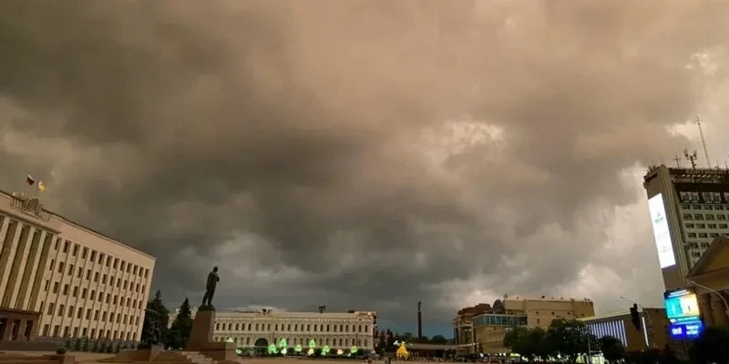 🌩 Штормовое предупреждение объявили на Ставрополье с 17 по 19 июня

С 13-15 часов и до конца суток 
