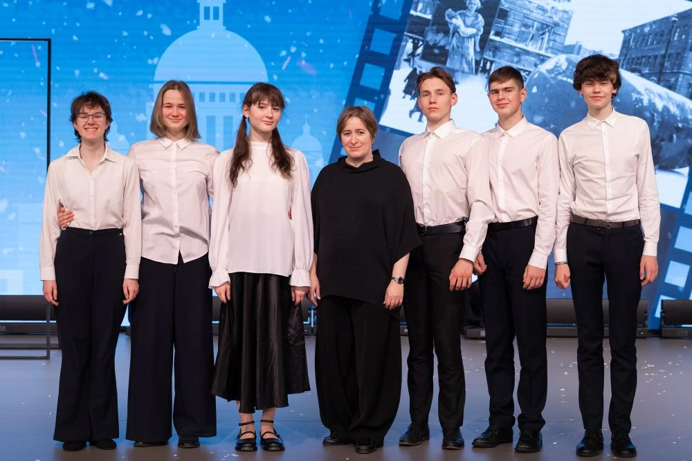 Педагог школы — лауреат профессионального состязания 👏

🗣 Юлия Омаровна Гойтиева представила театр