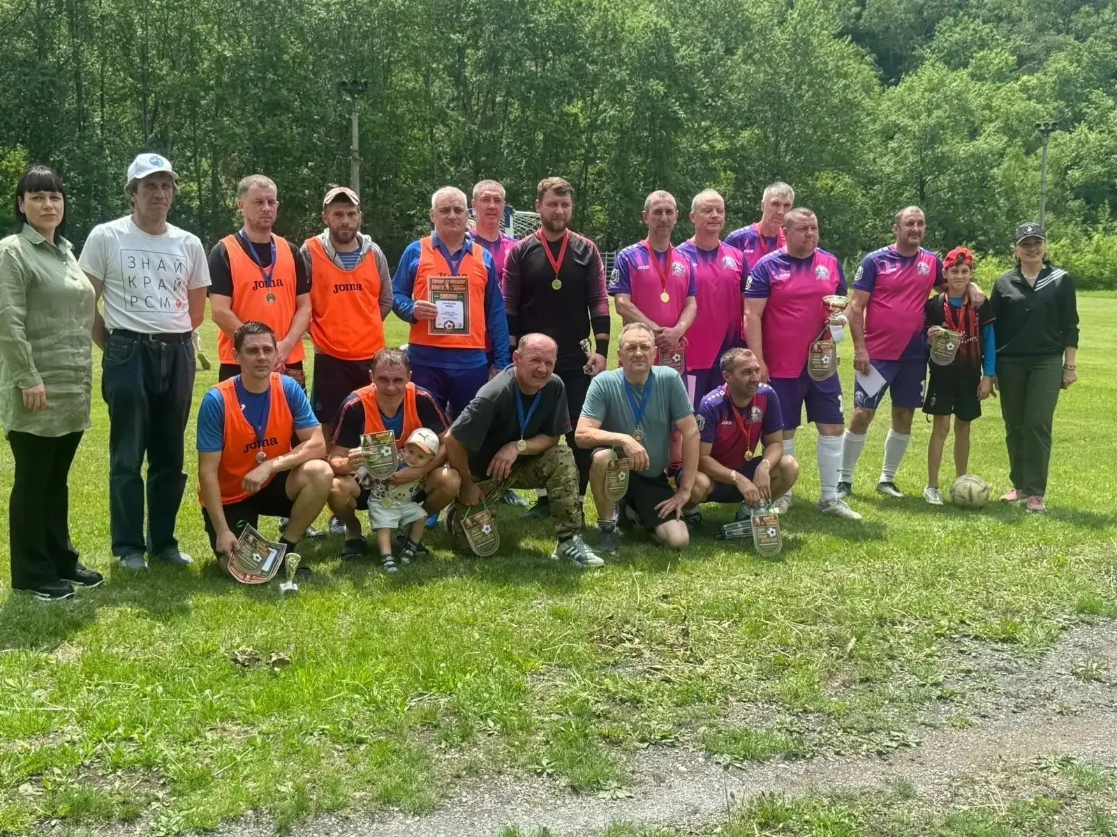 ⚽Память жива: в Краснореченском прошёл товарищеский матч имени С.И. Абрамова.
⁣
13 июня на стадионе 