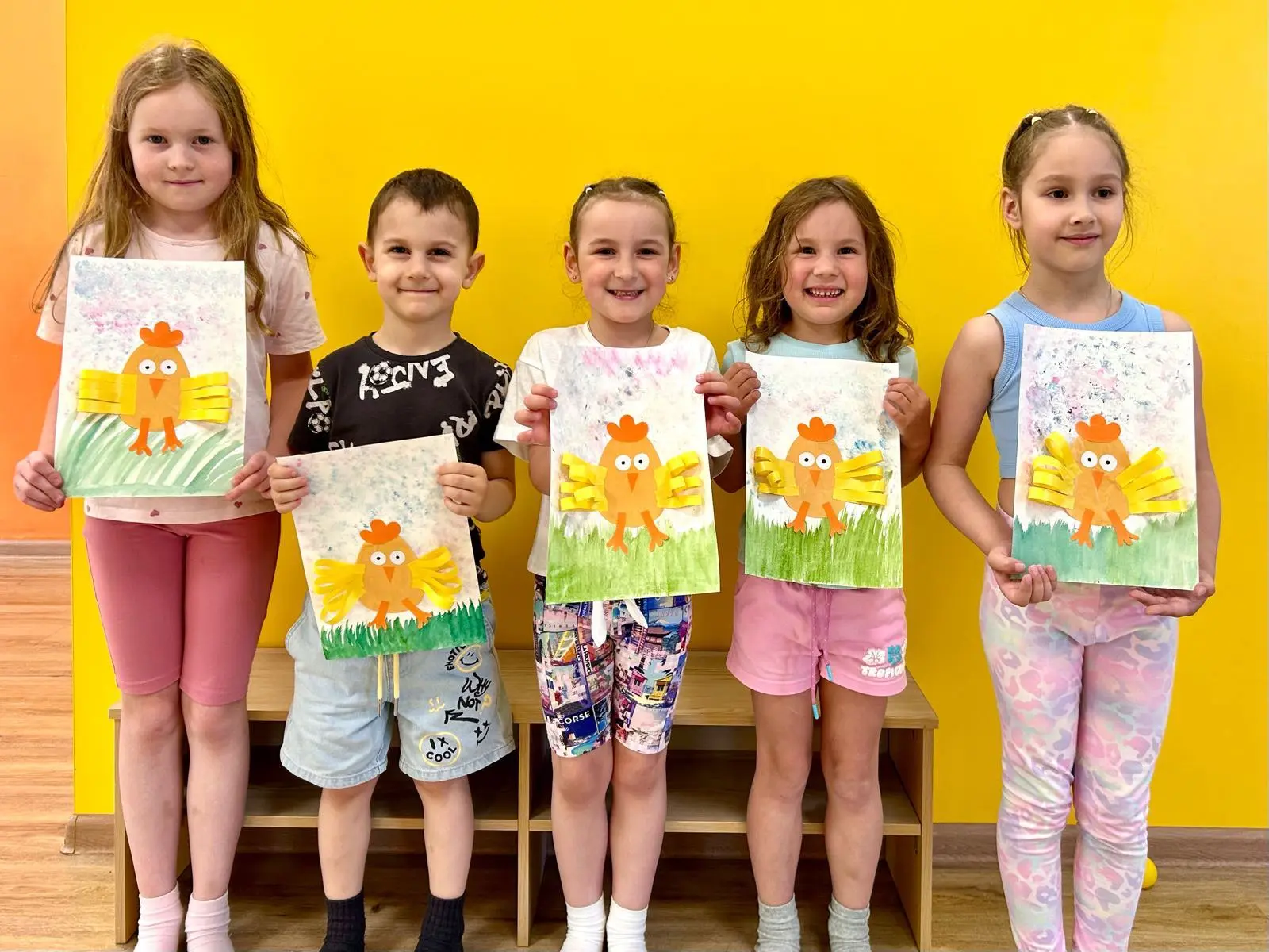 Занятие «Фантазия» для детей 3–5 лет проходит по вторникам в 12:15. 💚 

🐣 На занятии ребята рисова