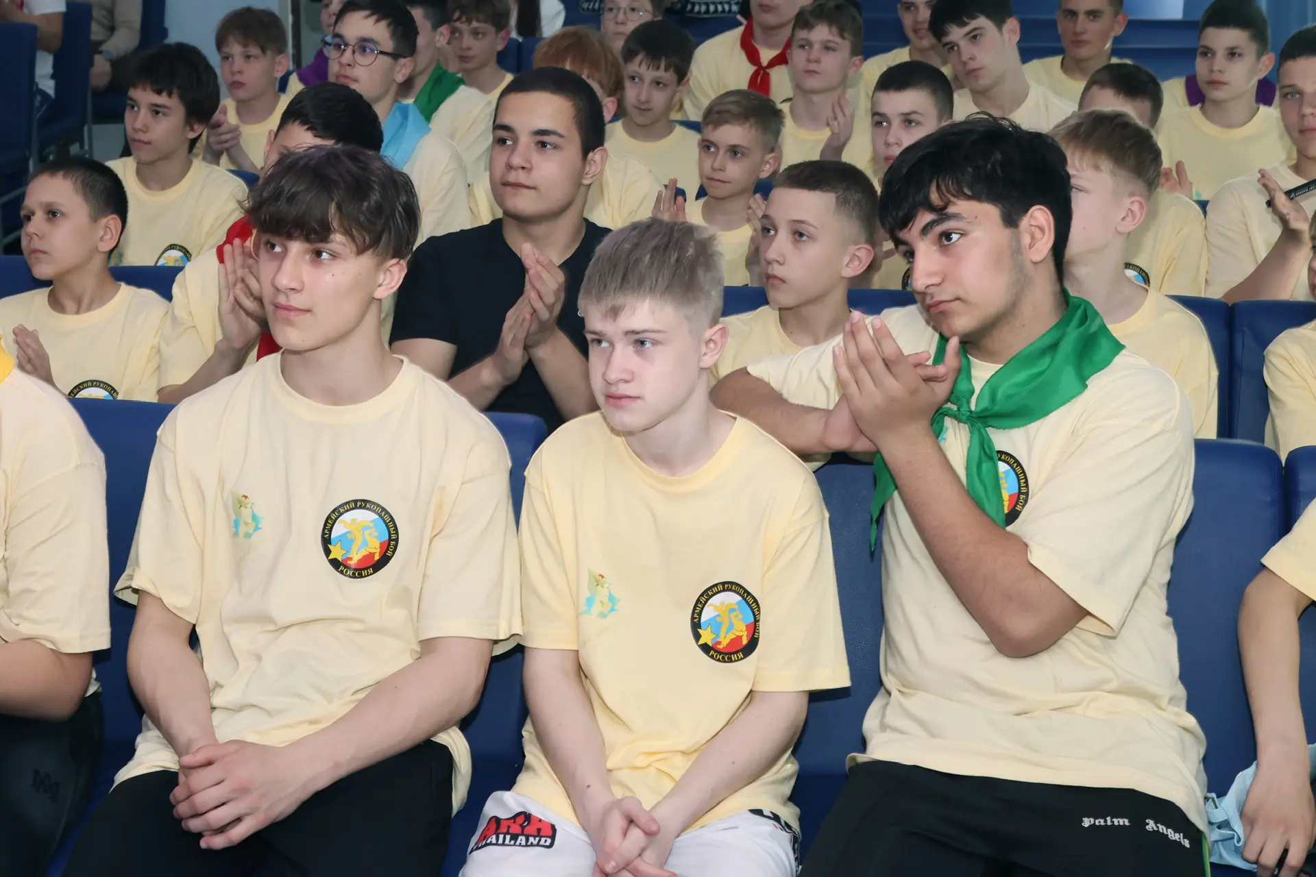 Научить побеждать не только на татами, но и в жизни 💪  Участники тематической программы «Служить Рос
