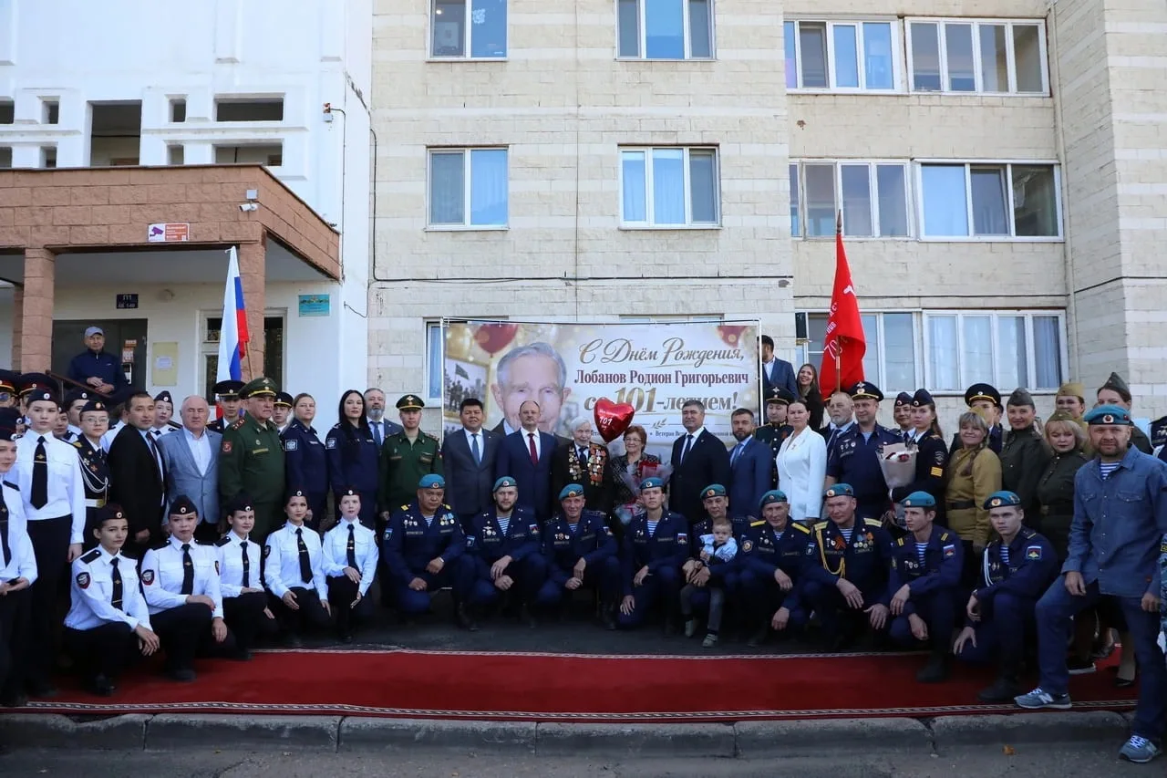 ⭐️Парад в честь 101-летия ветерана прошел в Уфе