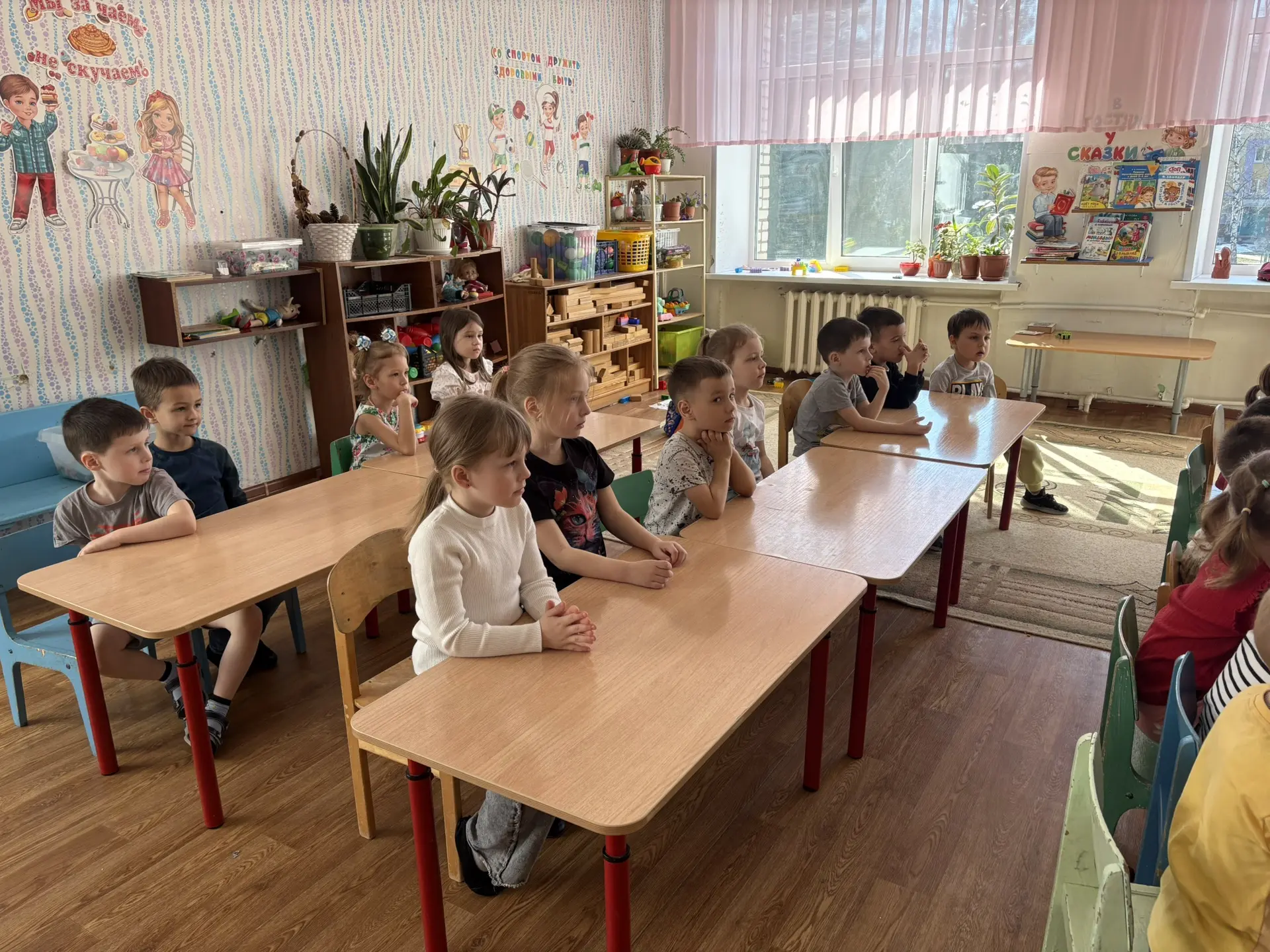 ☎️ «У меня зазвонил телефон…» Важный разговор в группе «Астрономы» 🔭 . 

На этой неделе в старшей г