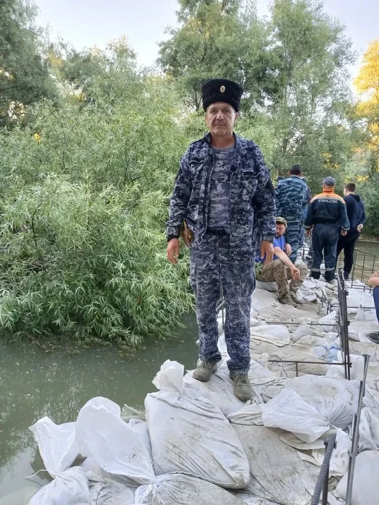 Борьба со стихией

В условиях чрезвычайной ситуации, вызванной прорывом дамбы в Крымском районе, Там