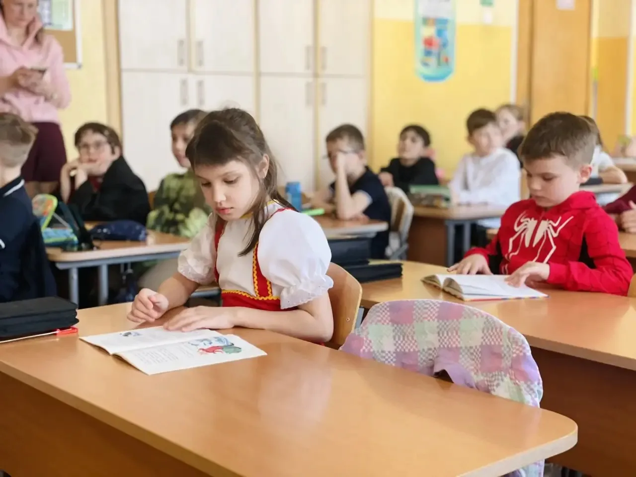 📚 «Мир фантазии и рифмы»  В нашей школе прошло мероприятие, посвящённое Всемирному дню поэзии ✨  Реб