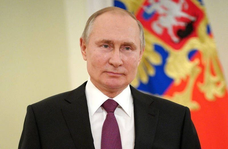 Владимир Путин объявил благодарность инженеру строительной организации из Саранска Вале...