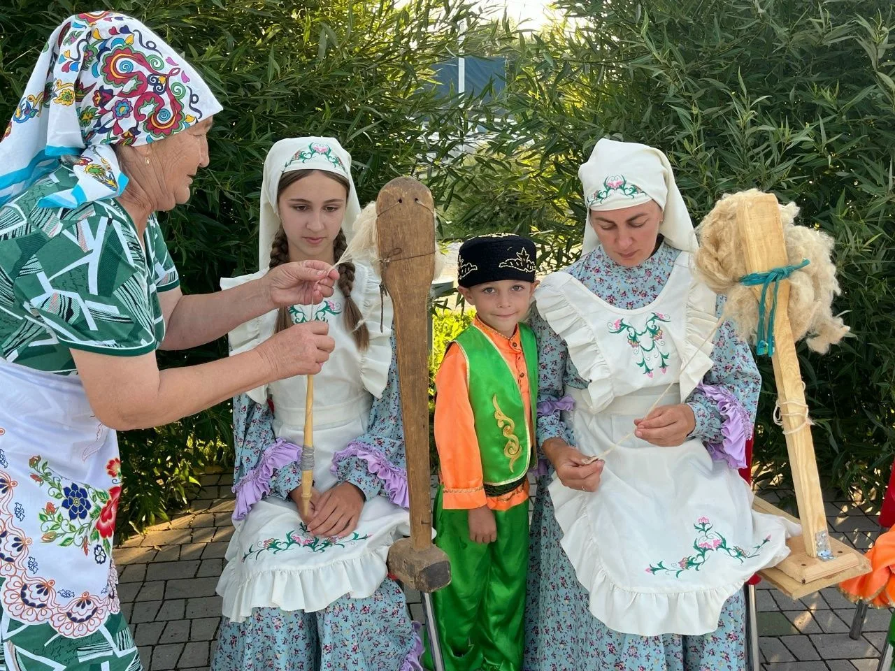 Балтач яшьләре онытыла барган һөнәрләргә яңа сулыш өрде

«Хыял» үзәге «Иң яхшы яшьләр проекты» конку