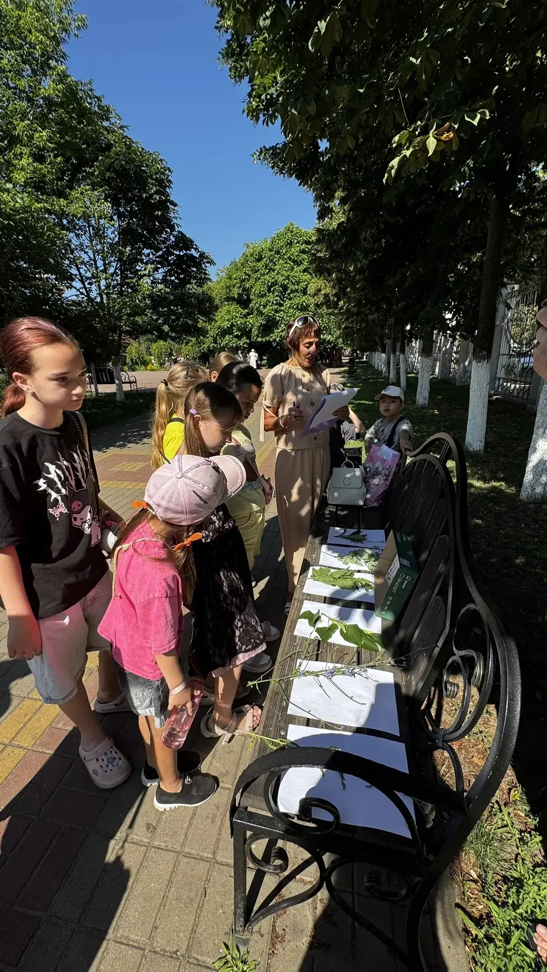 В Городском парке культуры и отдыха города Кропоткина прошла районная квест-игра «Ромаш...