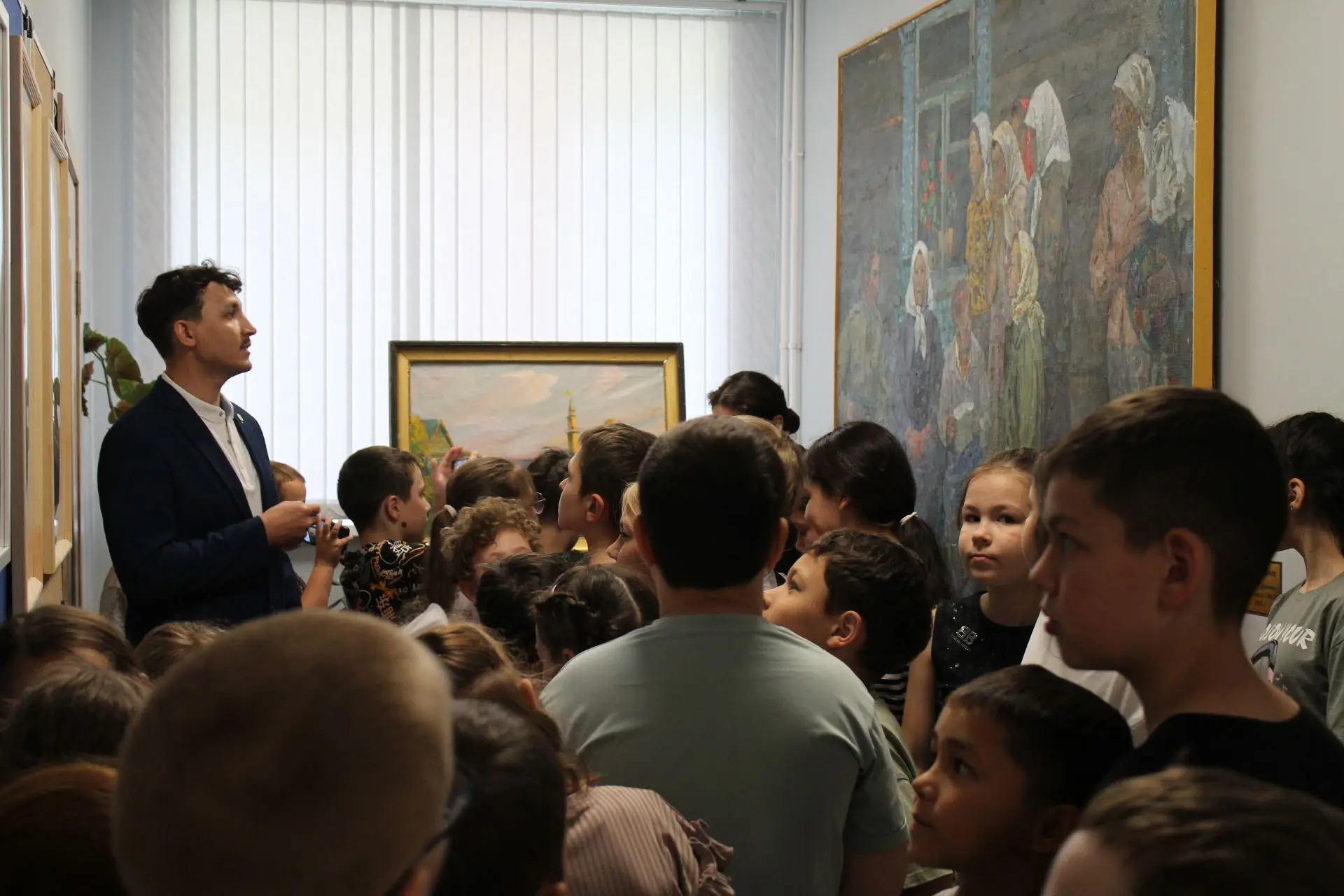 🎼🎨"Экскурсия в мир искусства». В Бугульминской детской школе искусств прошла экскурсия для обучающ