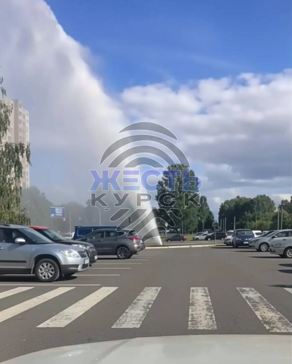 На Студенческой в Курске открылся новый фонтан ⛲️ 



Жесть Курск - подписаться